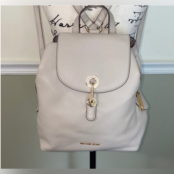 Michael Kors Petal Pink Raven Medium Backpack in EUC - Picture 5 of 16